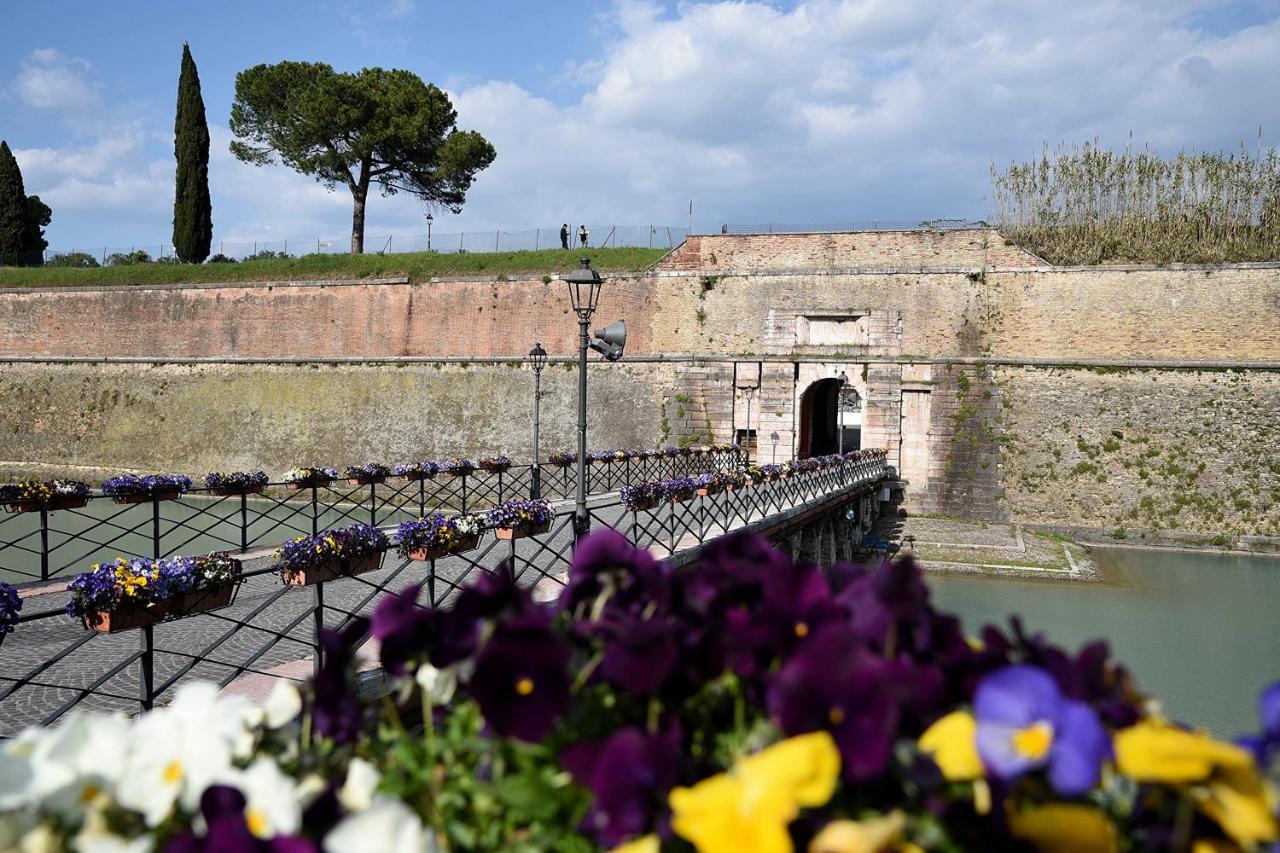 Prigioni House Bed & Breakfast Peschiera del Garda Exterior photo