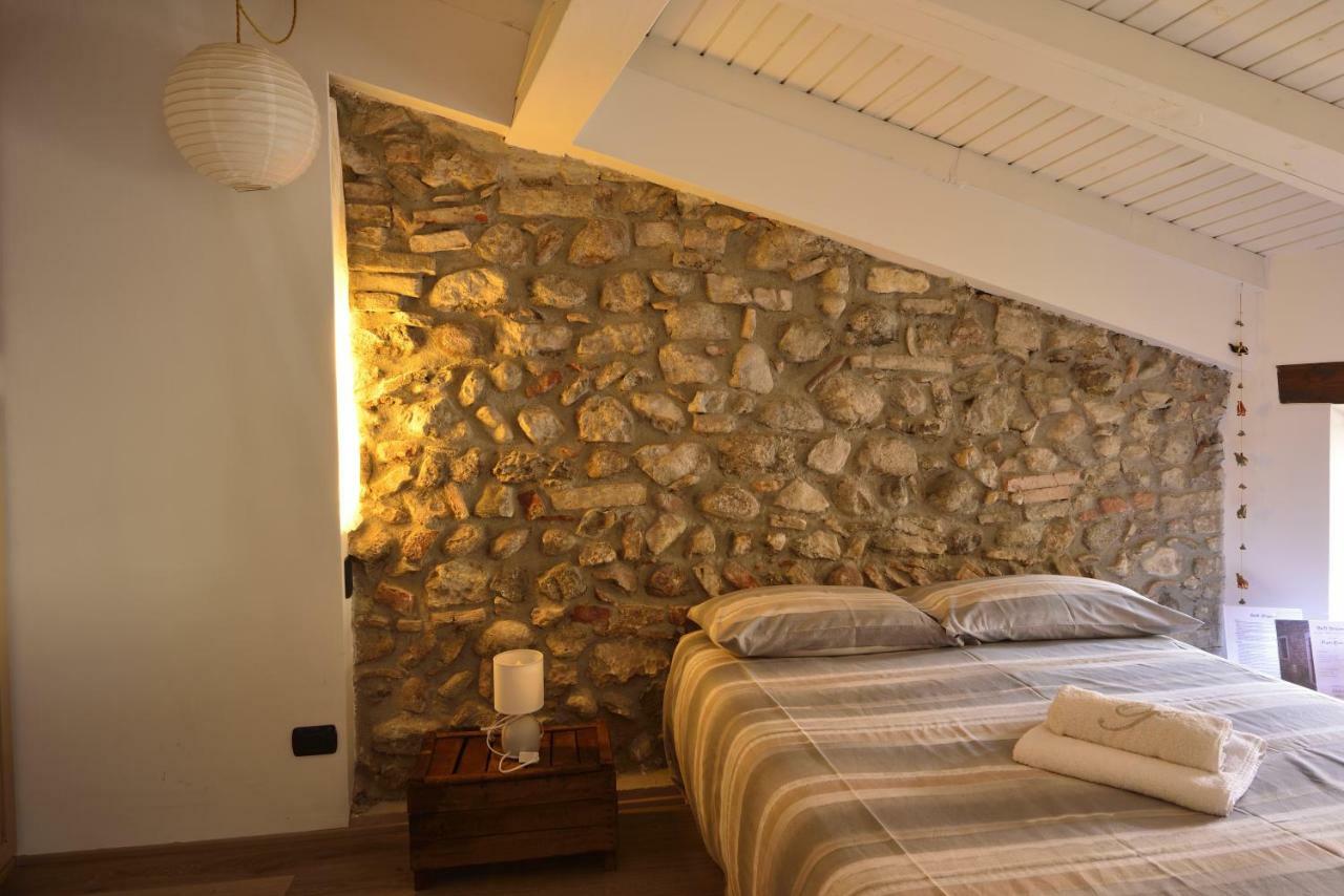 Prigioni House Bed & Breakfast Peschiera del Garda Exterior photo